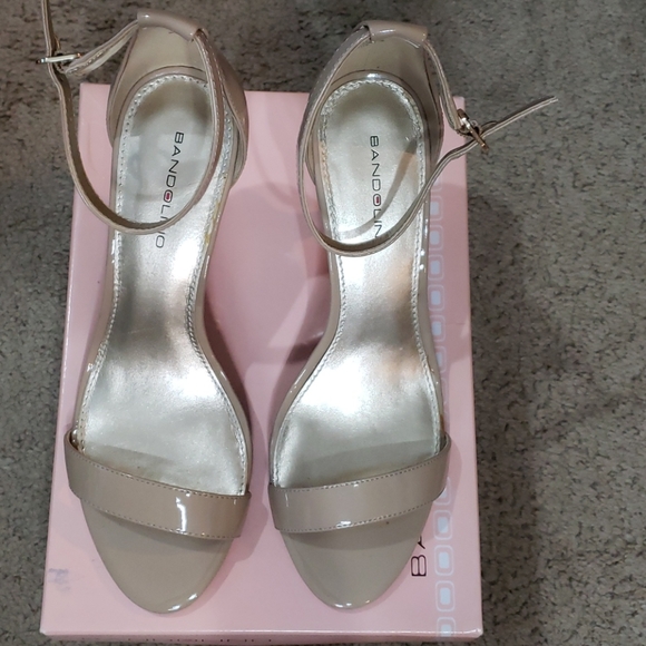 Shoes - Picture 2 of 4